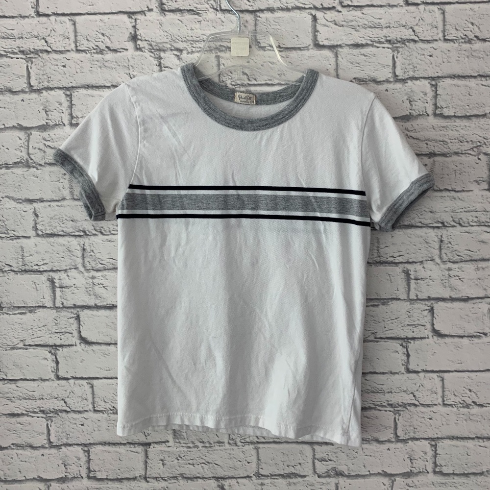 Brandy Melville Cropped T-shirt with stripe